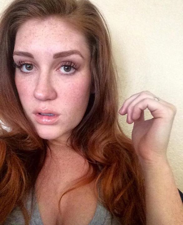 DarkoAzure's tweet image. See selfies of all your favorite ILR Girls on instagram.com/ilrgirls #bus #1Workshop #macrophotography