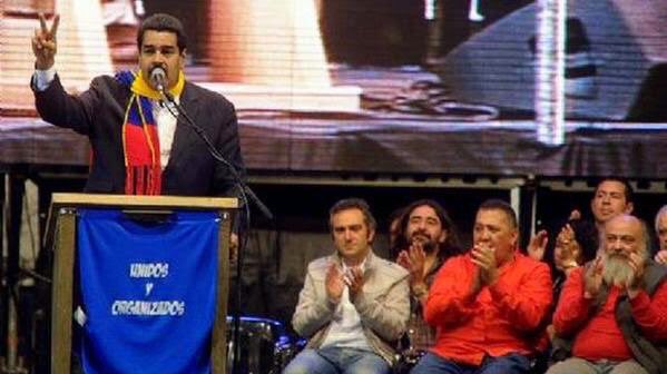 NatachaJaitt's tweet photo. Esta foto, representa LA PORQUERIA QUE SON los que aplauden al DICTADOR y DESTRUCTOR DE VENEZUELA. No más palabras Sr. Juez. https://t.co/KHGMkFfHOu