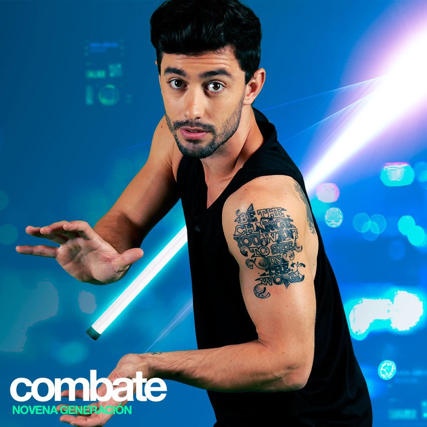 combatearg's tweet photo. ¡El es del equipo rojo! @PaioRodriguez 

#9GCombate https://t.co/cQTa2ccY8b