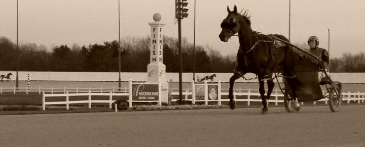 milllaura's tweet photo. #letsgochip
#race8
#hossierpark https://t.co/RUN5Q9Zfoe