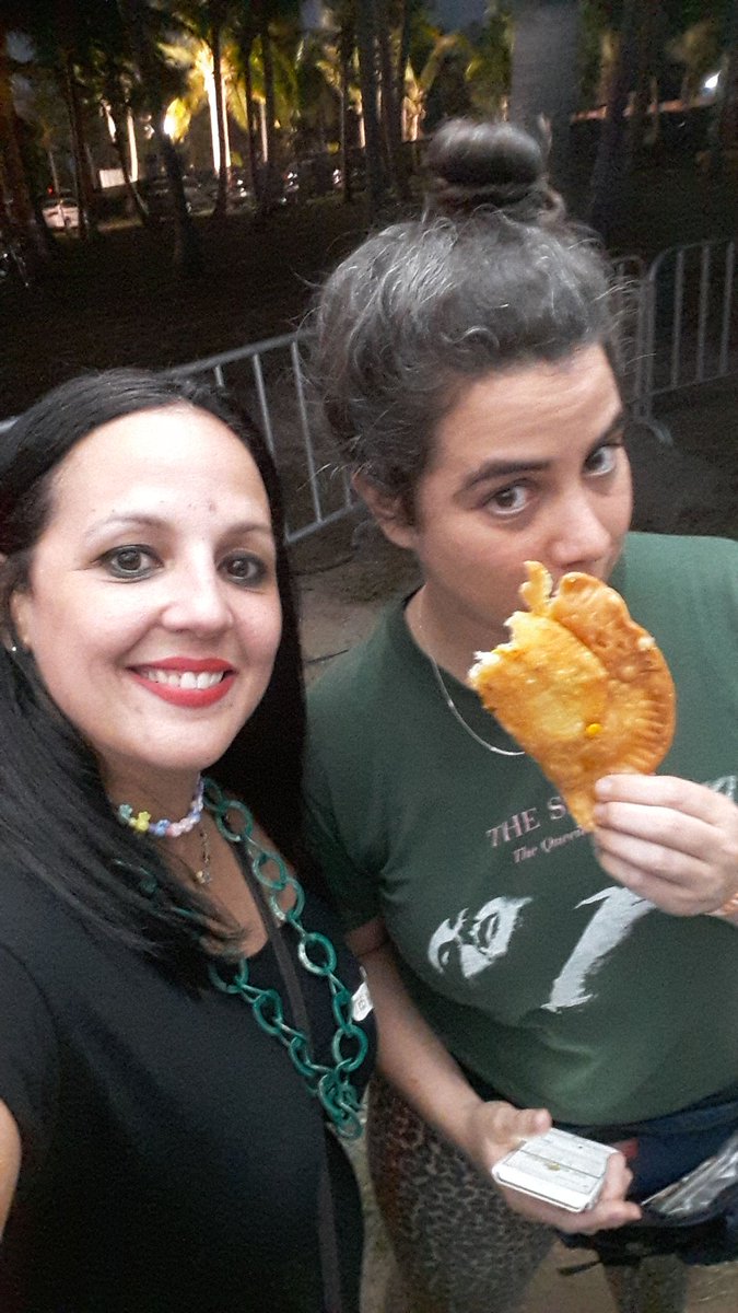 titiempanadasrd's tweet photo. @isleoflightfest #titiempanadas https://t.co/GZ49mjiW47