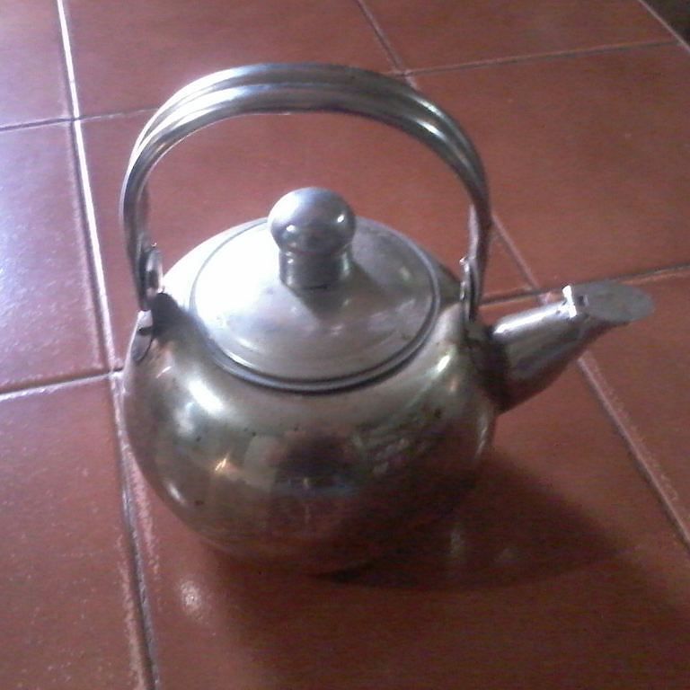 Princess_Aleka's tweet photo. [91/365] Día 1. Empieza con T (Day 1. Begins with T): Tetera. (Teapot.) #FMSPAD #FMSPhotoADay #FMSPhotoADayApr #FM… https://t.co/bbEhSfYTbw https://t.co/4RL6x942lo