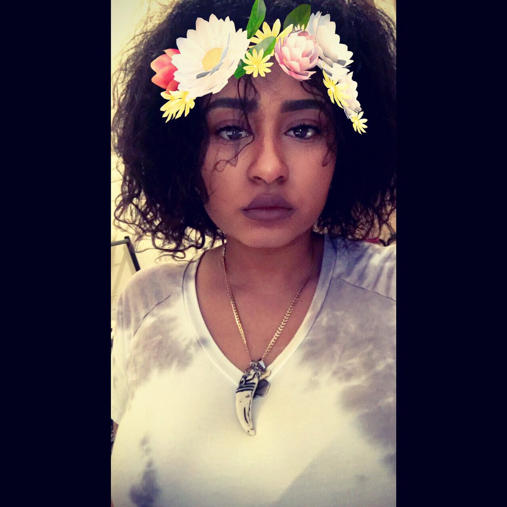 SolanoYessuly's tweet photo. Im always looking all serious 🙄🙄 https://t.co/IFrcrfwq50