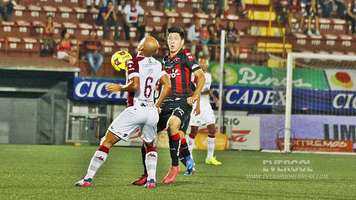 Resultado de imagen para Alajuelense 3 - 3 Saprissa denis fajardo