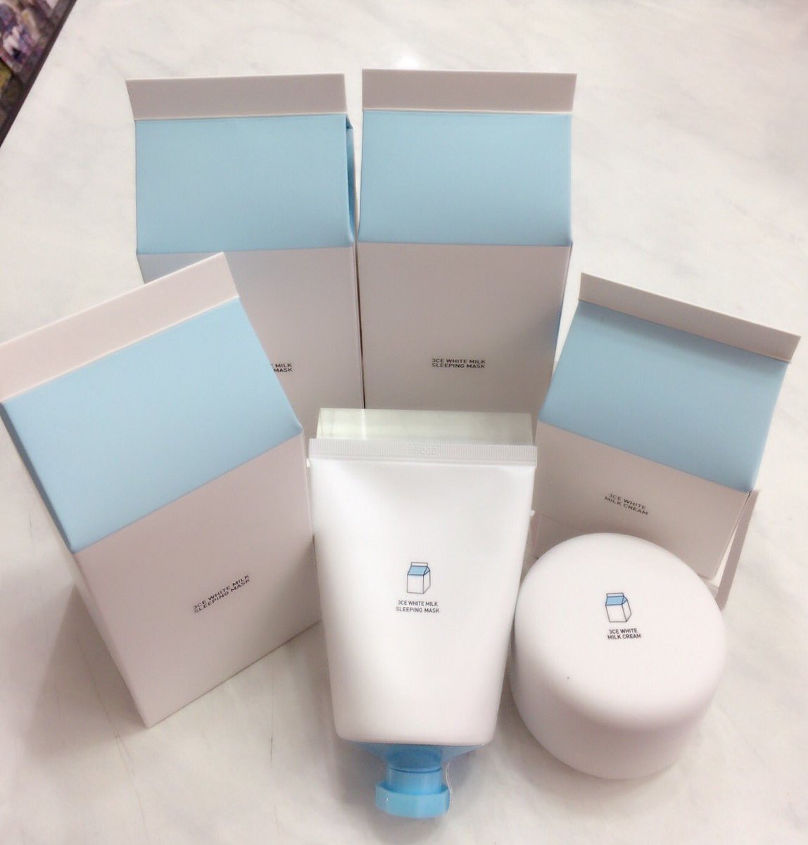 韓国コスメショップ Thebeautyshop 3ce Whitemilk Cream入荷ー 塗った瞬間 白くなる ミルク クリーム ミルクの成分で潤いも良く 美肌になれる ヒットアイテムー ホワイト ウユクリーム 우유크림 しっとり 保湿 肌ツヤ感 韓国コスメショップ Thebeautyshop 3ce Whitemilk Cream入荷ー 塗った瞬間 白くなる ミルク クリーム ミルクの成分で潤いも良く 美肌になれる ヒットアイテムー ホワイト ウユクリーム 우유크림 しっとり 保湿 肌ツヤ感
