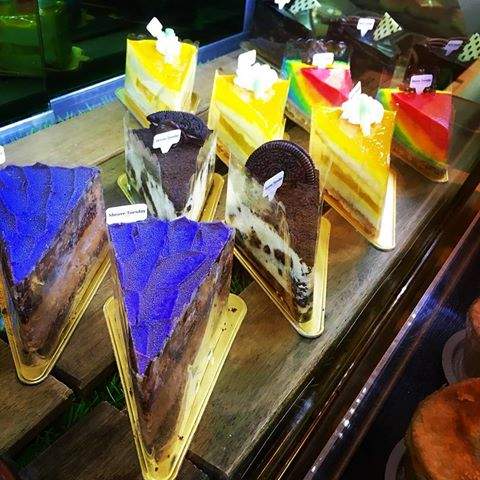 Cakes dari mami <a href="/noor_betti/">Betty Boob</a> untuk ulang tahun #saarah dan masih banyak lagi yang belum terekspos.