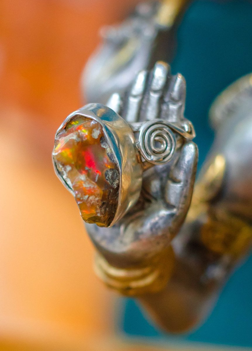 curiouslyadorn's tweet image. Boho Silver Ring, Ethiopian Opal Ring, Rough Gemstone… tuppu.net/dbdbca35 #AlchemieAdornment #RoughGemstoneRing