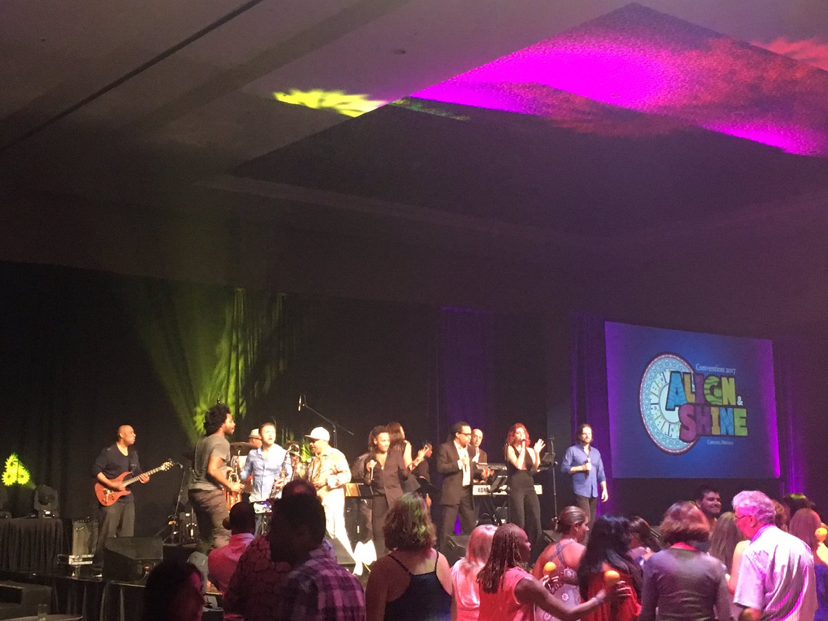 Flexi's Farewell with the Richard Weissman house band! #TLECON
