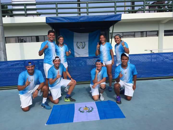 COGuatemalteco's tweet photo. Bravo chicos!!!
Guatemala, campeona de la #FedCupJr y #DavisCupJr que se realizó en El Salvador, tras ganar las finales de hoy. 🙌🇬🇹🎾👏👏 https://t.co/K2t554cyob