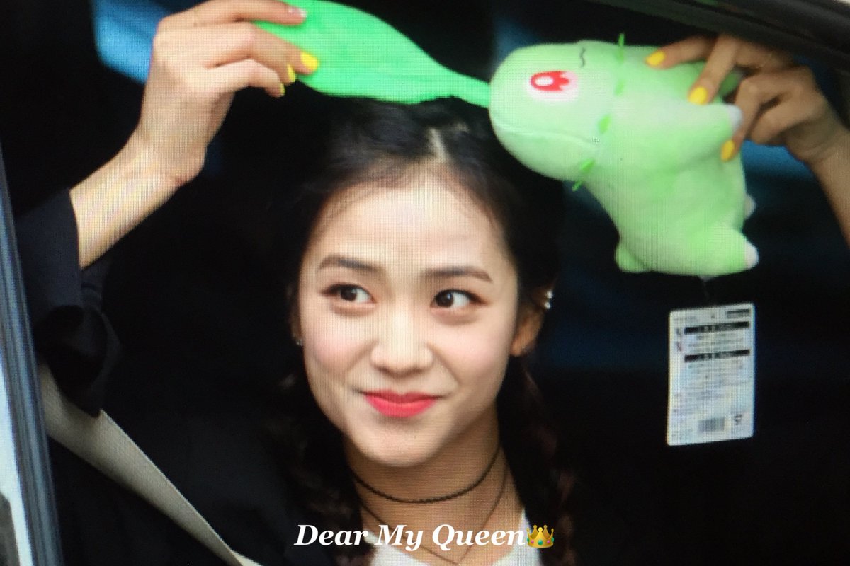 kimjisoo103's tweet photo. 170402 인가퇴근 블랙핑크 지수

알모츄,,😶

#blackpink #jisoo https://t.co/dQFJIOiIcb