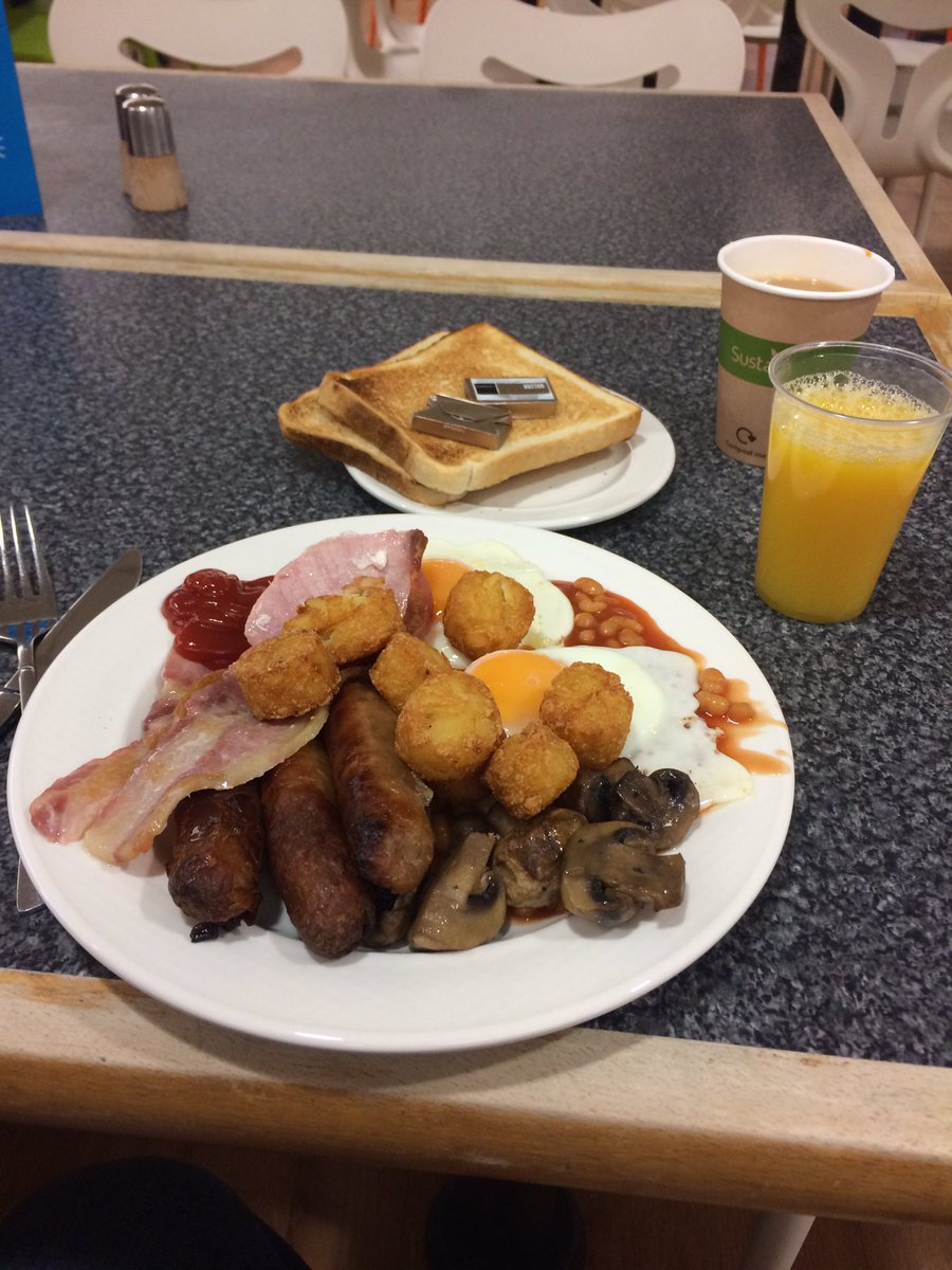 RTWScouts's tweet image. Just a small breakfast to get the day going #summit17