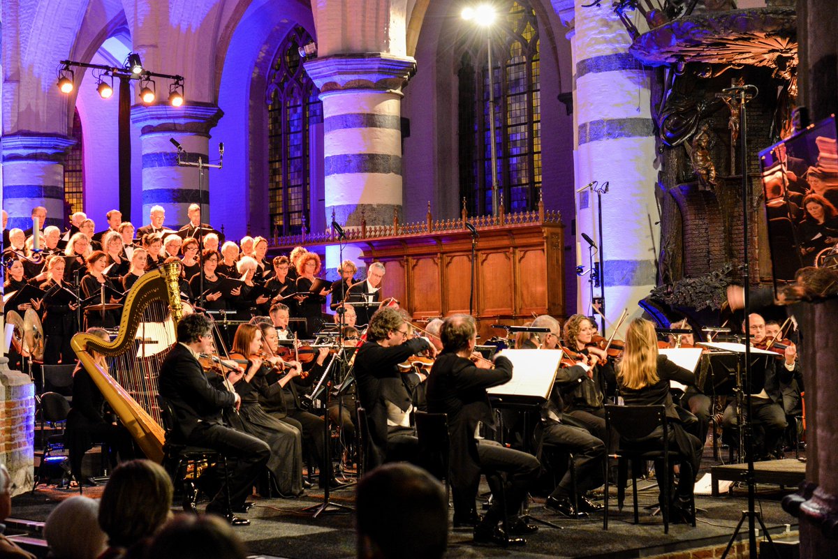 Tweede dag Stabat Mater concert Oirschot. Aanvang 14.30 uur.  Nog een paar kaarten: Bel en bestel 0411-64 30 84
Kom genieten en luisteren!