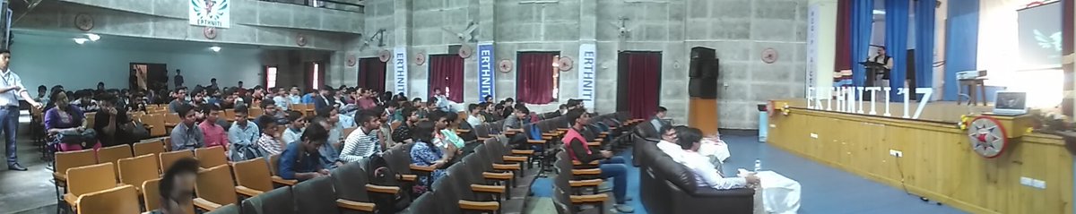 EDCaec's tweet photo. Erthniti '17 https://t.co/fH2hW7rvel