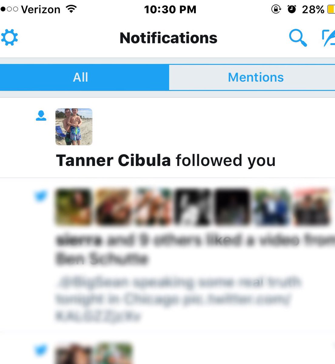 annie_backs's tweet photo. So glad my boyfriend followed me back after three months! #blessed #takingthingstothenextlevel https://t.co/rW2YBTysAp