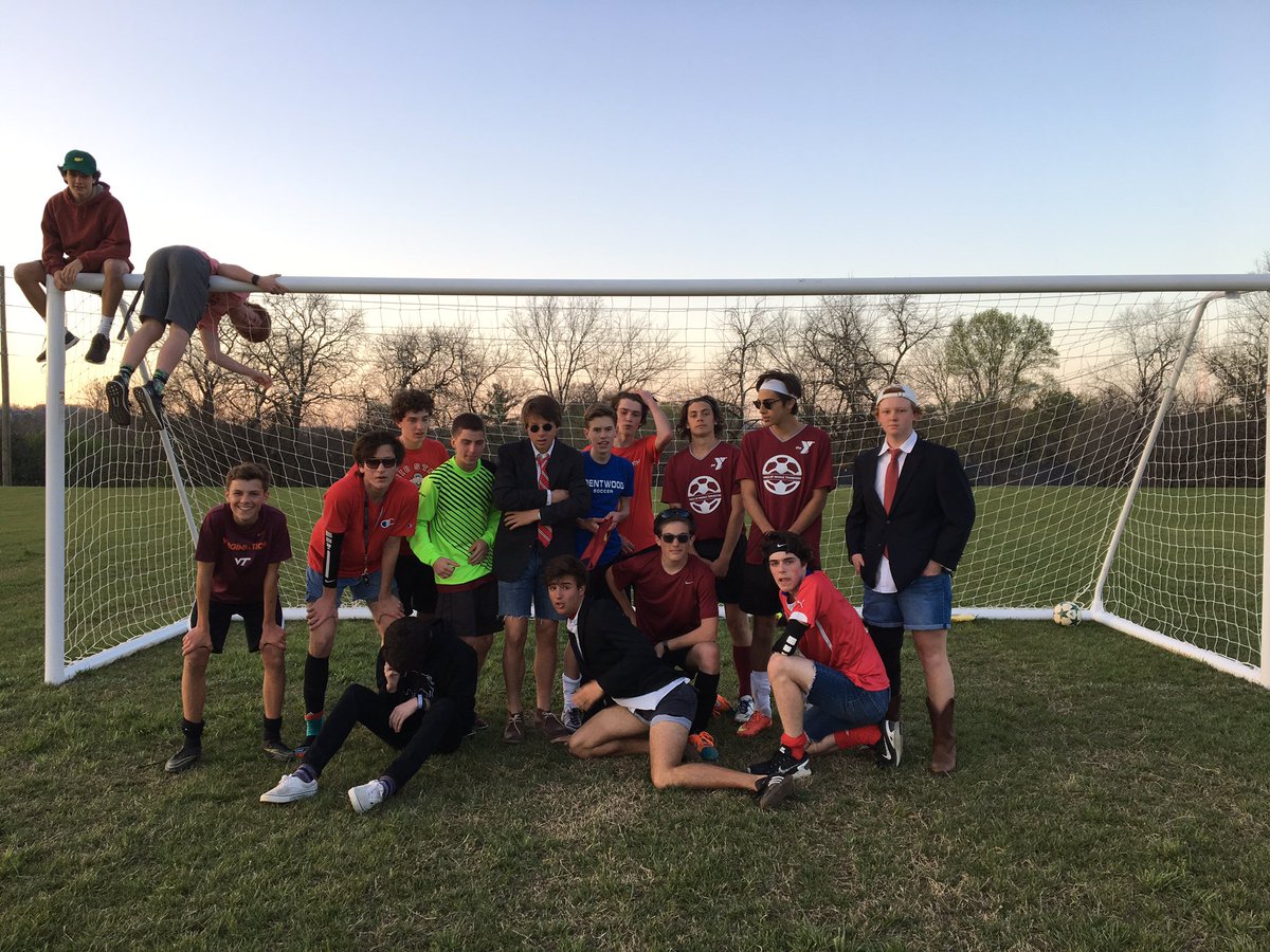 BPBBallers's tweet photo. BPB Ballers with an emphatic 4-2 opening win over the smart seniors. Goals from @ClayLThompson (2) @ethandemum and @BenBrannon27 https://t.co/akyZ4ifw3R