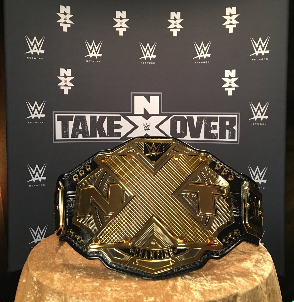 New NXT Championship Designs  C8YCffGV0AIeLWY