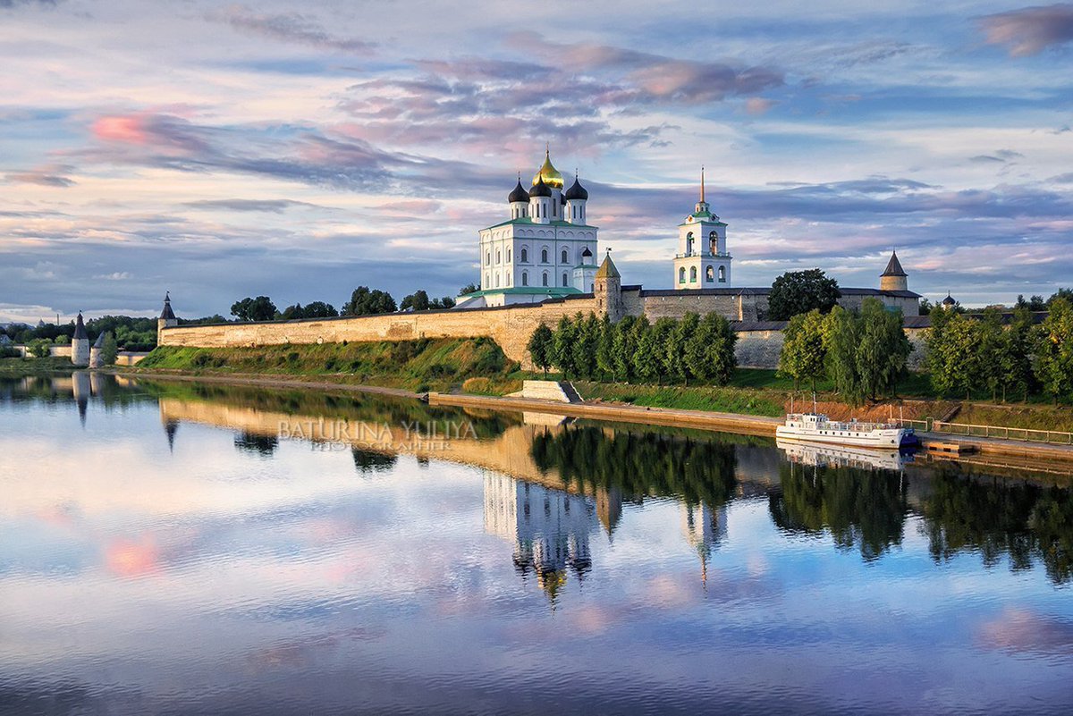 Krasoti_Rossii's tweet photo. Чудесный город Псков. 
Автор: Юлия Батурина https://t.co/8F1qFE9Cu8