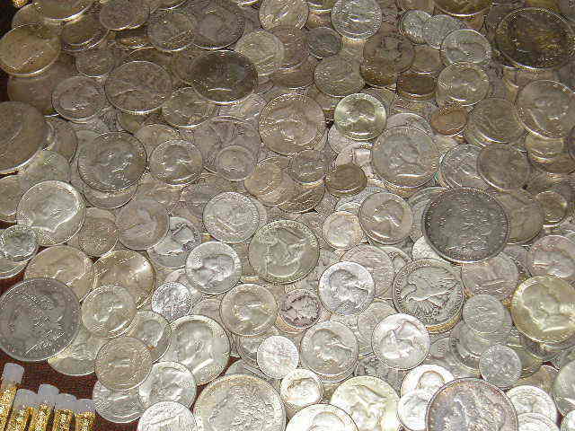CoinsStore1v's tweet photo. #Bullion #Coins 1+ OZ 90% PURE #Silver US #Coin ALL PRE-1965 MIXED LOT HALF #Dollar QUARTER https://t.co/jGy12OFuAF #eBay #Auction https://t.co/UtrHCImRIa