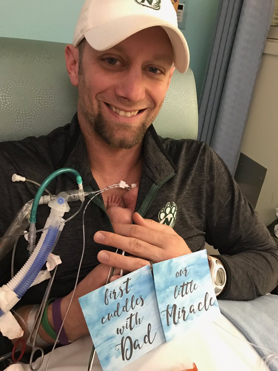 bearcat38's tweet photo. After 4 weeks, I got to hold my son for the 1st time. It was one of the best moments of my life. Praise God for His blessings. #teamKnox https://t.co/Zykul1vxIH