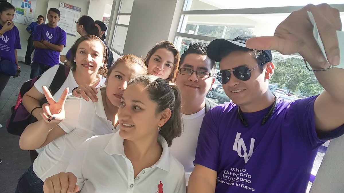 Dan2592v's tweet photo. #TrabajoenequipoIUV #LosEquiposNoHacenBarreras mis amigos de #FuerzaAzteca #LazosDeTiempo @betopolar @IUV_Universidad https://t.co/X8jj8XWvNf
