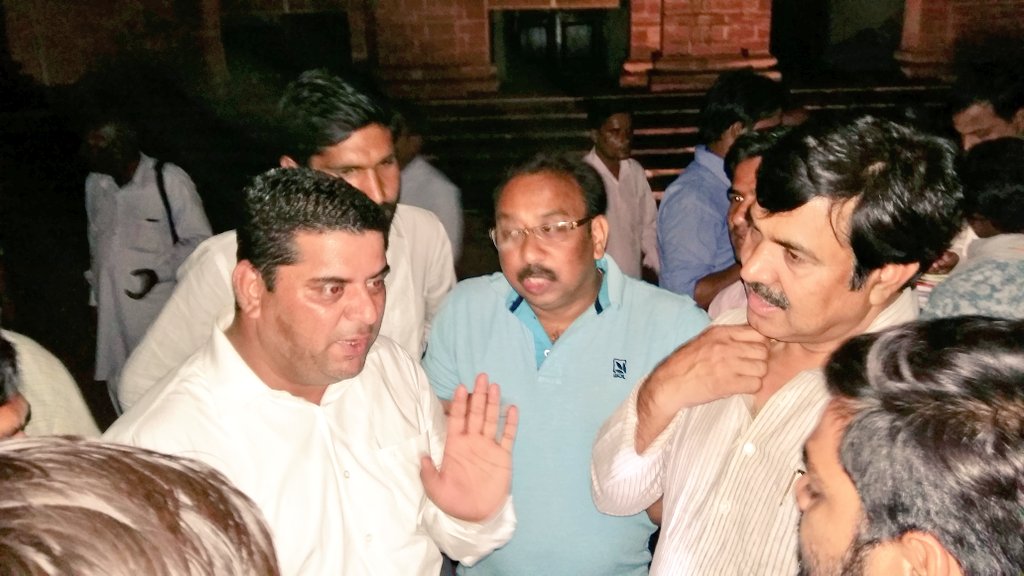 ajrajbjp's tweet photo. In Discussion With Shri Younis Khan Ji On Dholpur Election 
Assured Winning By Huge Margin 

@VasundharaBJP 

@BJP4Dholpur @BJP4Rajasthan https://t.co/8xqh5O8ytw