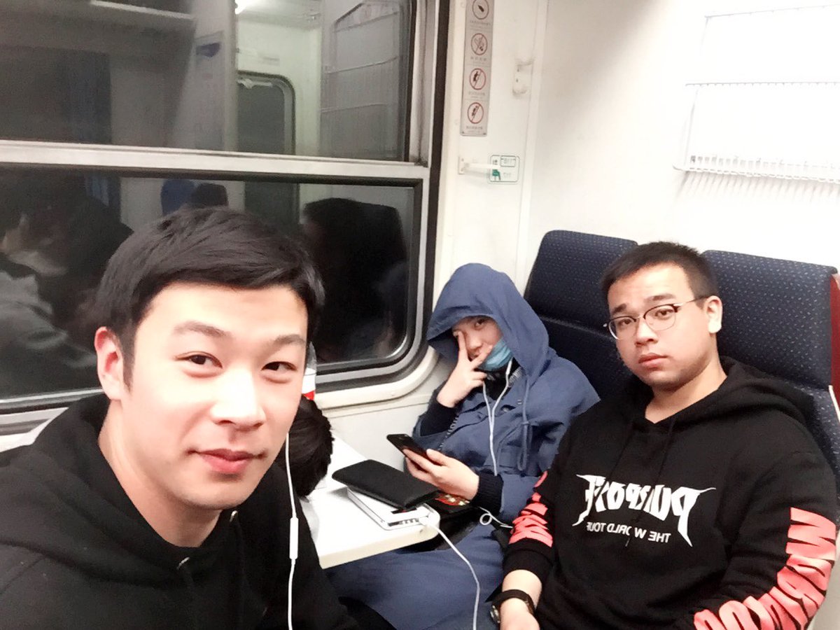 YangTianCheng's tweet photo. after a long, difficult night, finally arrived in wuhan.
I started to look for delicious food https://t.co/I9pW6UxqZX