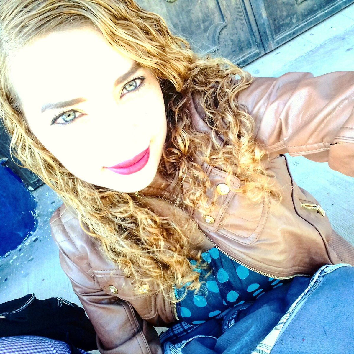 RubiHidalgo1's tweet photo. #NuevaFotoDePerfil https://t.co/LaNrj5CsW3