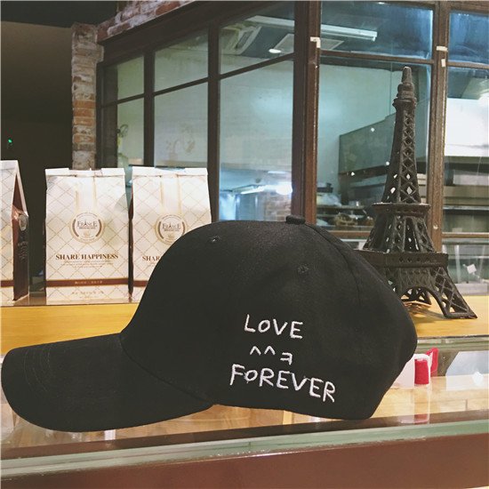 samewxthing's tweet photo. ―❏PRE-ORDER♡ รหัสสินค้า #T0003 ✞❏―
☻หมวกแคปปักลายLOVE4EVER หัวใจปลาย สายหมวกยาว
▒→มี3สี ชมพู/ดำ/ขาว ราคา 230 bath https://t.co/HnszrtnWAM