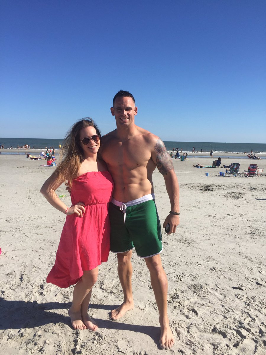 DrGym32's tweet photo. If you don't make time for her, you're wasting your time. Journeys are a lot more pleasant when you can share it with someone #fortune #life https://t.co/rpFzWLFD1g