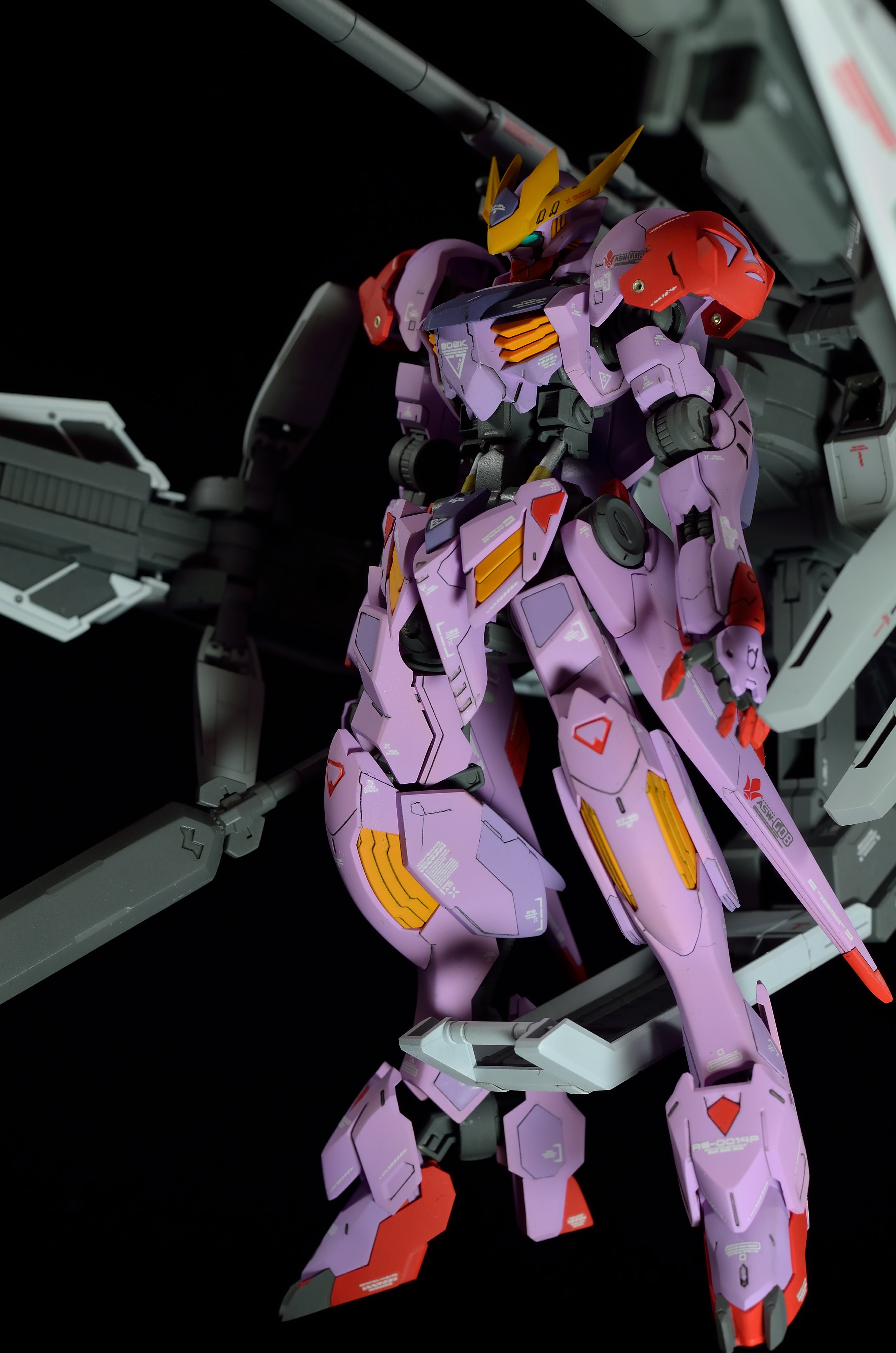 ガンダムバルバトス＆長距離輸送ブースター クタン参型 (HG