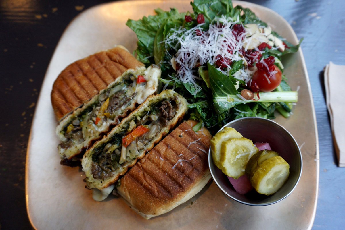 nnadtech's tweet image. 백운호수 맛집, 파니니가 도대체 뭔가 싶어서 - 카페라붐 
경기도 의왕시 학현로 170-86
전화: 031)426-4608
10:30~22:00
불고기&amp;amp; 버섯 파니니 9,000원 
(더보기)
cafe.naver.com/nadtech/2549