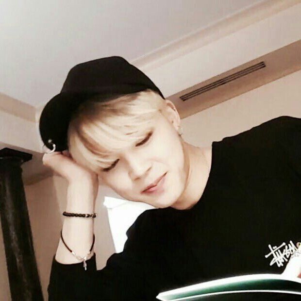 bts_____JIMIN__'s tweet photo. それでは皆さんっ！！
バイバイっ…！今まで有難う御座いました。
こんなに病みやすい僕を愛してくれてありがとうてーち、
ｸﾞｶﾞも隣にいてくれて有難う。
フォロワーさんも一緒に寄り添ってくれて有難うございました！
これから僕はかくれんぼしちゃうけど、会えたら宜しくね！
バイバイ！ https://t.co/r93gzpEQzW