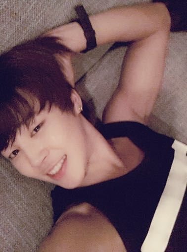 bts_____JIMIN__'s tweet photo. それでは皆さんっ！！
バイバイっ…！今まで有難う御座いました。
こんなに病みやすい僕を愛してくれてありがとうてーち、
ｸﾞｶﾞも隣にいてくれて有難う。
フォロワーさんも一緒に寄り添ってくれて有難うございました！
これから僕はかくれんぼしちゃうけど、会えたら宜しくね！
バイバイ！ https://t.co/r93gzpEQzW