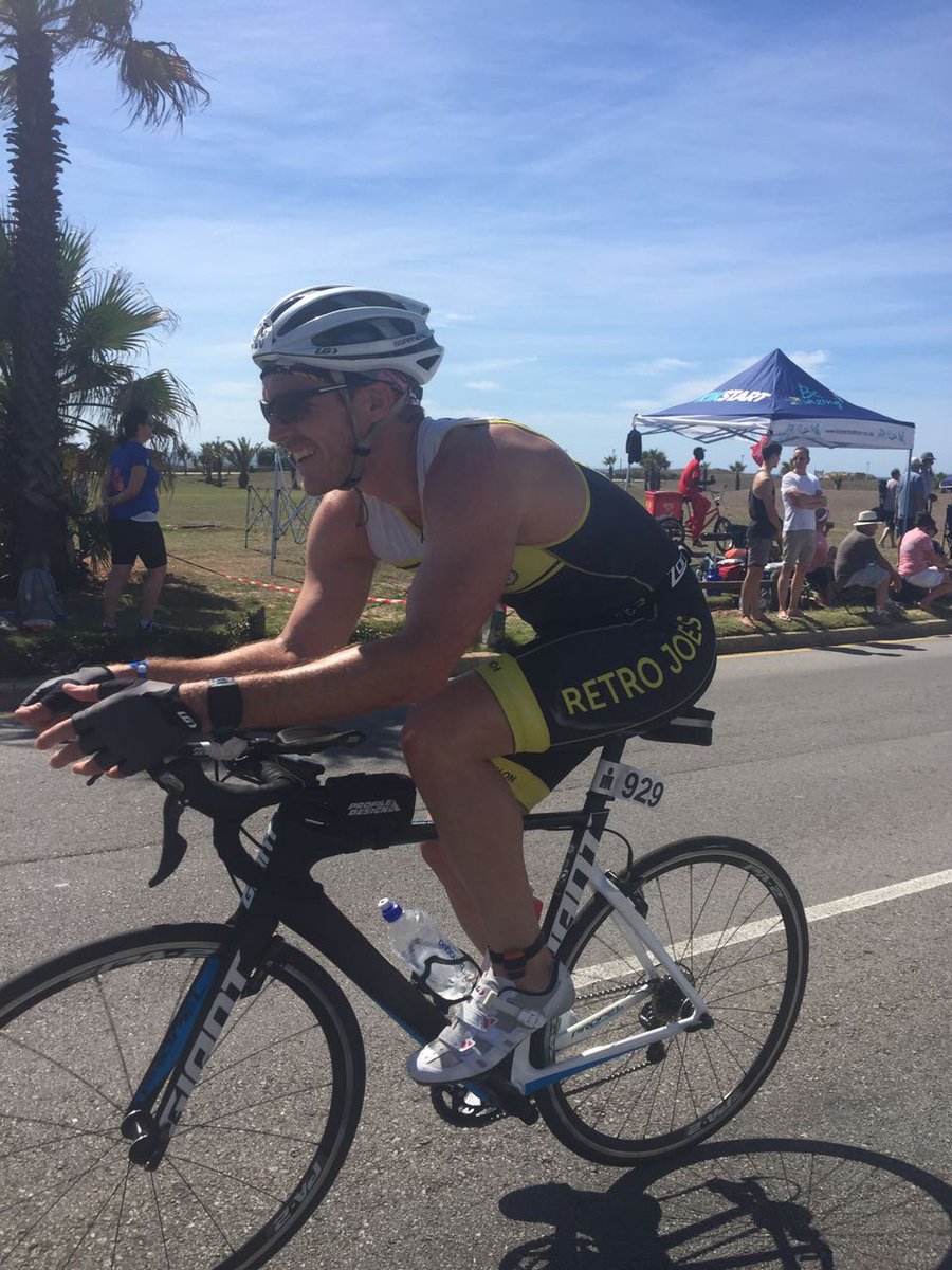 RetroJoes's tweet photo. @Paps01 looking fresh at the 90 Km mark @IMSouthAfrica https://t.co/O5jrUeyINj