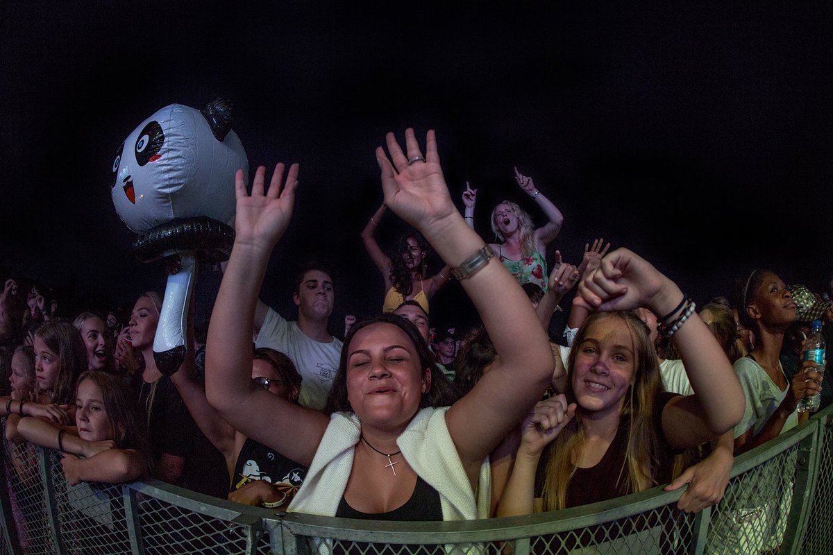 A Big thank you to @veranda_panda warming up the 7000 strong fans for <a href="/GoldFishLive/">GoldFish</a> last night.

#whatanight #letsmakememories