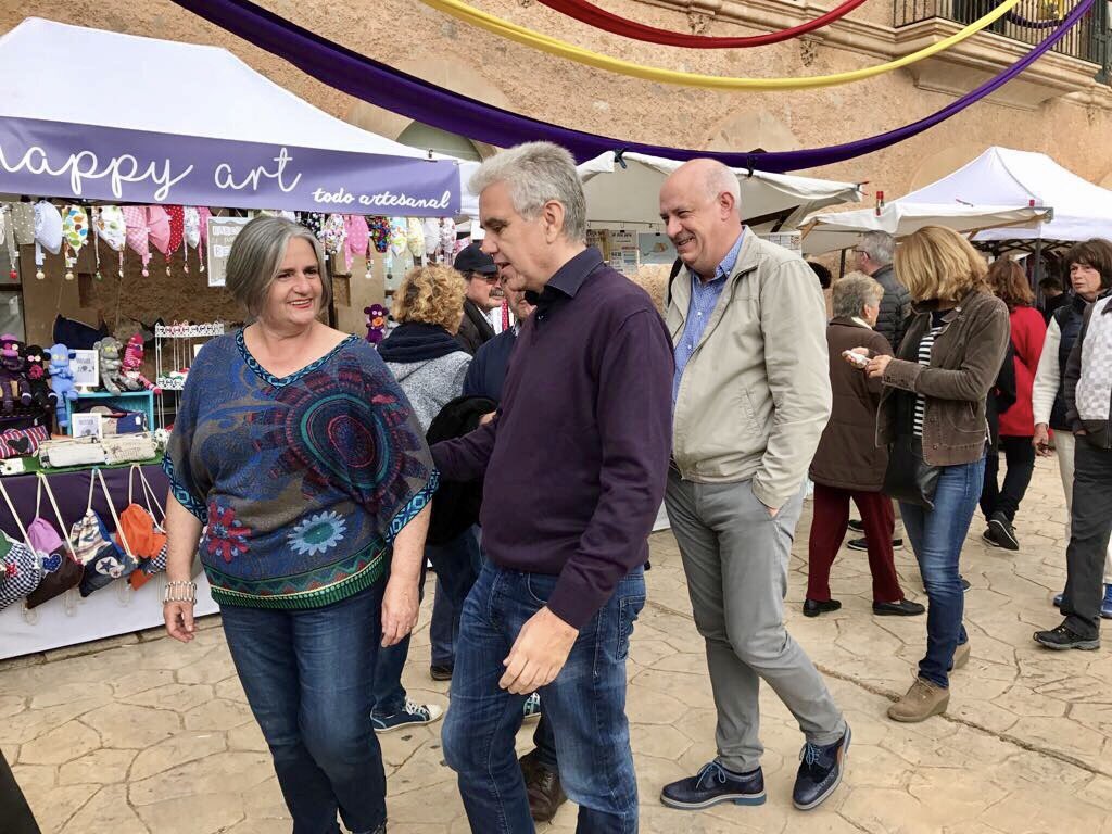 ElPi_IB's tweet photo. Gaudint de la 'XXXIII Fira d'Andratx', dedicada a les plantes medicinals i culinàries tradicionals mallorquines. Visita-la! 😍

#PobleAPoble https://t.co/6npCXbTfez