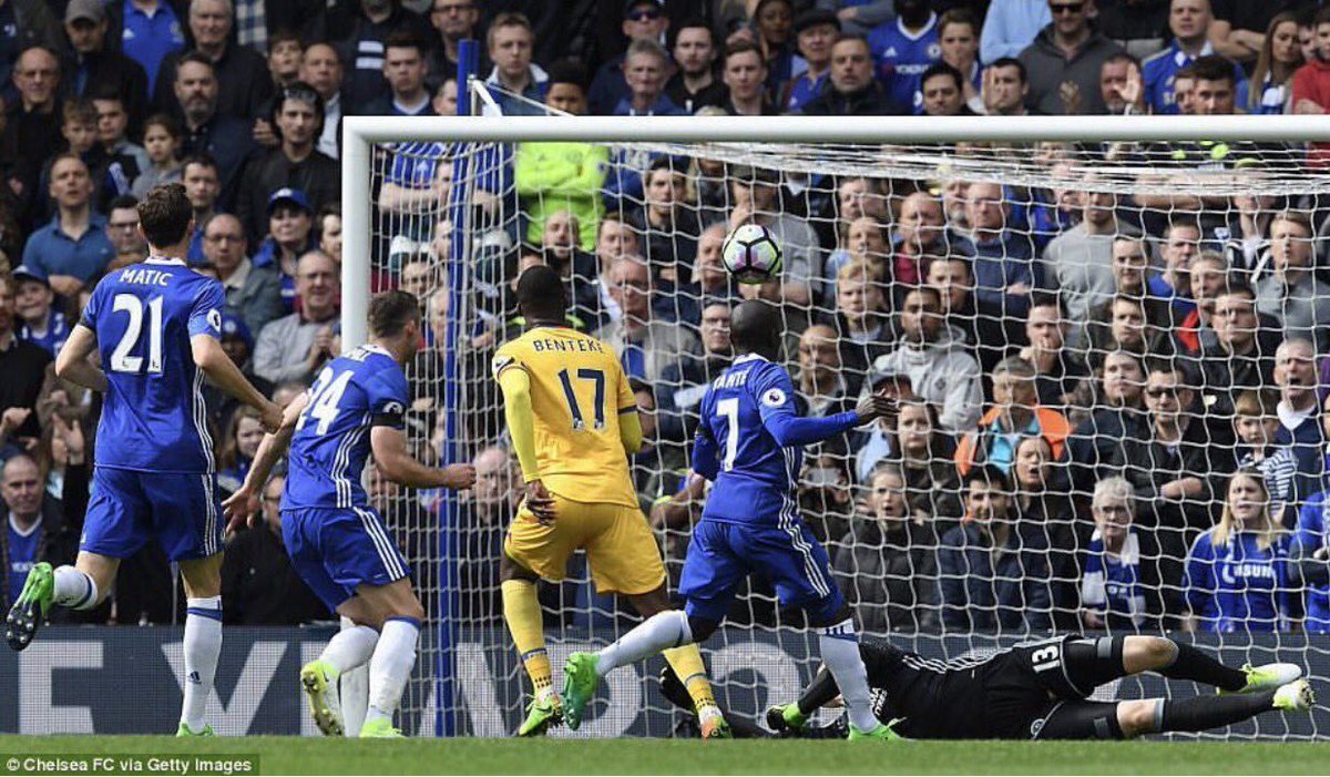 chrisbenteke's tweet photo. Happy Sunday 🦅🔴🔵@CPFC https://t.co/eSi6xNsLTe