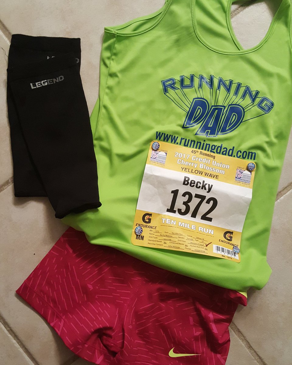 RunaissanceMom's tweet photo. First race in my #teamrunningdad kit - here we come DC!
#make2017legendary #forlucas #foralohi #runlove #goteam #CUCB2017 #runaissancemom https://t.co/dRSxp0hmYp