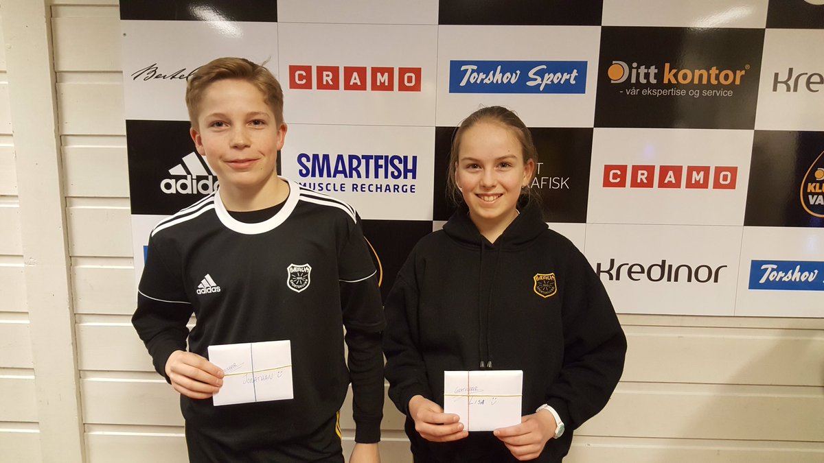 Baerum_SK's tweet photo. Vi solgte flest lodd. Lisa Wærø og Jonathan Dale. Takk for innsatsen #begeistret #ærlig #raus #uredd #målbevisst https://t.co/hLUVXgrrj4
