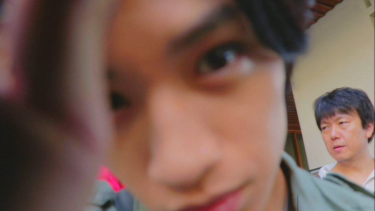 shori_mochi's tweet photo. 中島健人に襲われるまでの四コマ https://t.co/ZpgdPicDck