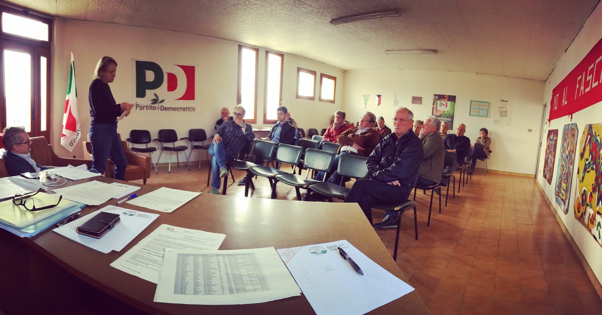 FrenchContin's tweet photo. Domenica di congressi #terzodiaquileia #congressopd2017 https://t.co/wJh90GAKrn