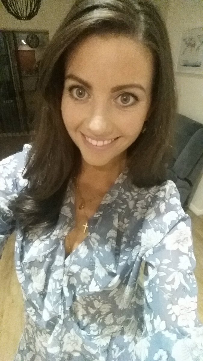 Ozi_Jess's tweet image. Successful weekend, rocked out in my new playsuit and hungover as all hell #Selfie #WeekeneVibes