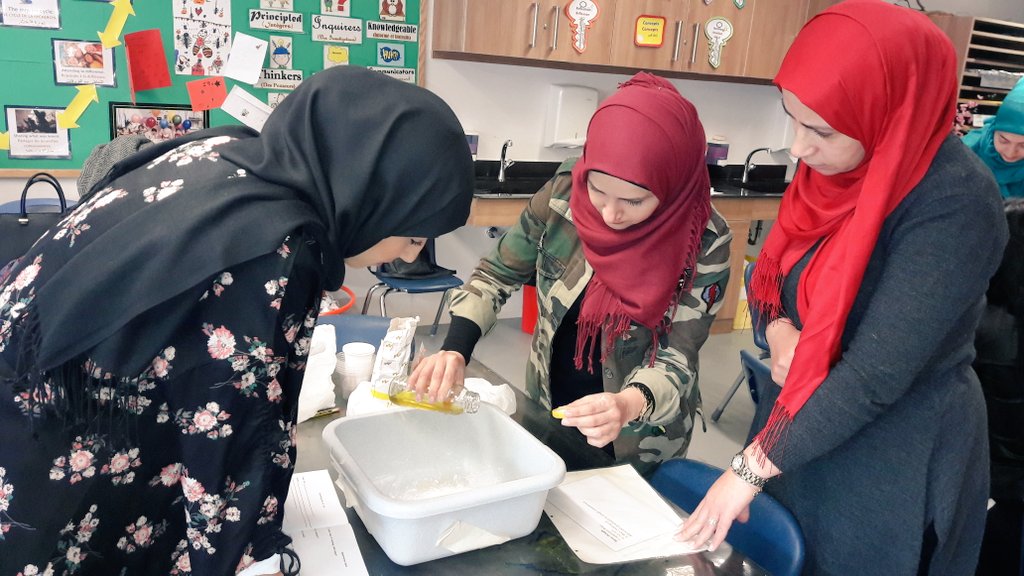 FarahKobrosli's tweet photo. We engaged in the process of hands-on Creative Play found in 5 tiered centers as we reflected on our outcomes #ICWorkshop @DawhaHighSchool https://t.co/qd1e9myAS4