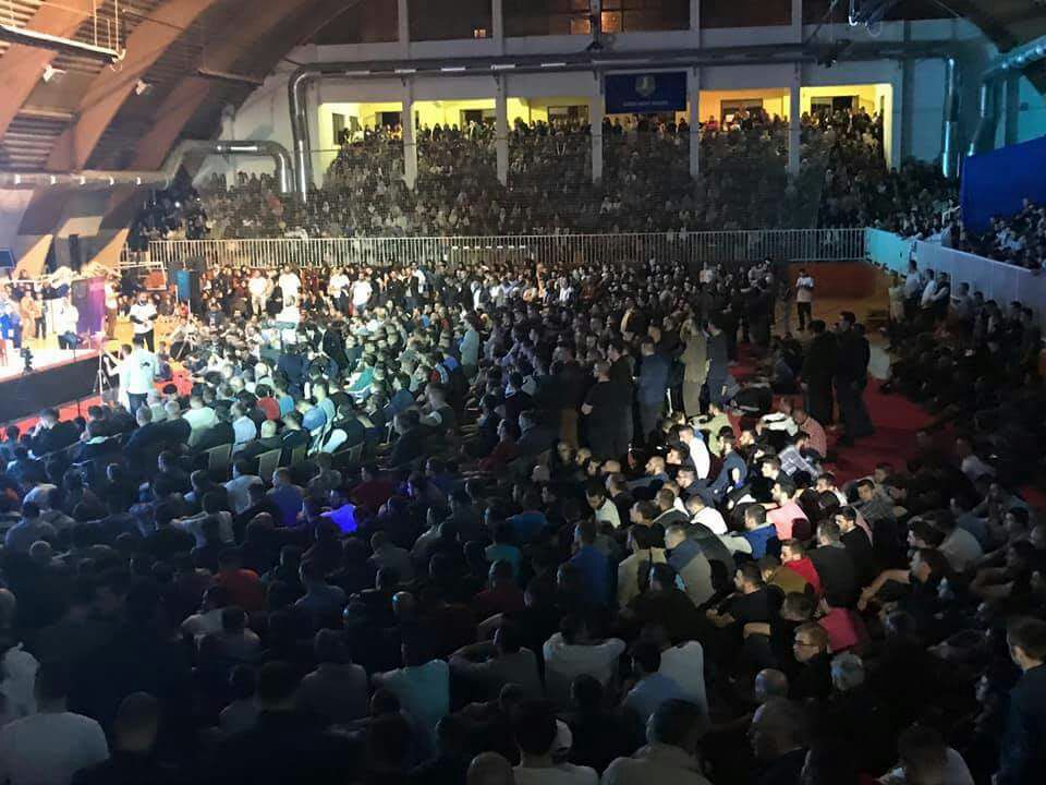 dr_algmas's tweet photo. جميلة الأخبار إن جاءت في قلب المواجع

صور للحضور في محاضرة لأحد خريجي المملكة الشيخ أبو الزبير الب��سنوي ليلة البارحة في إقليم السنجق/صربيا https://t.co/Hn2piSSfms