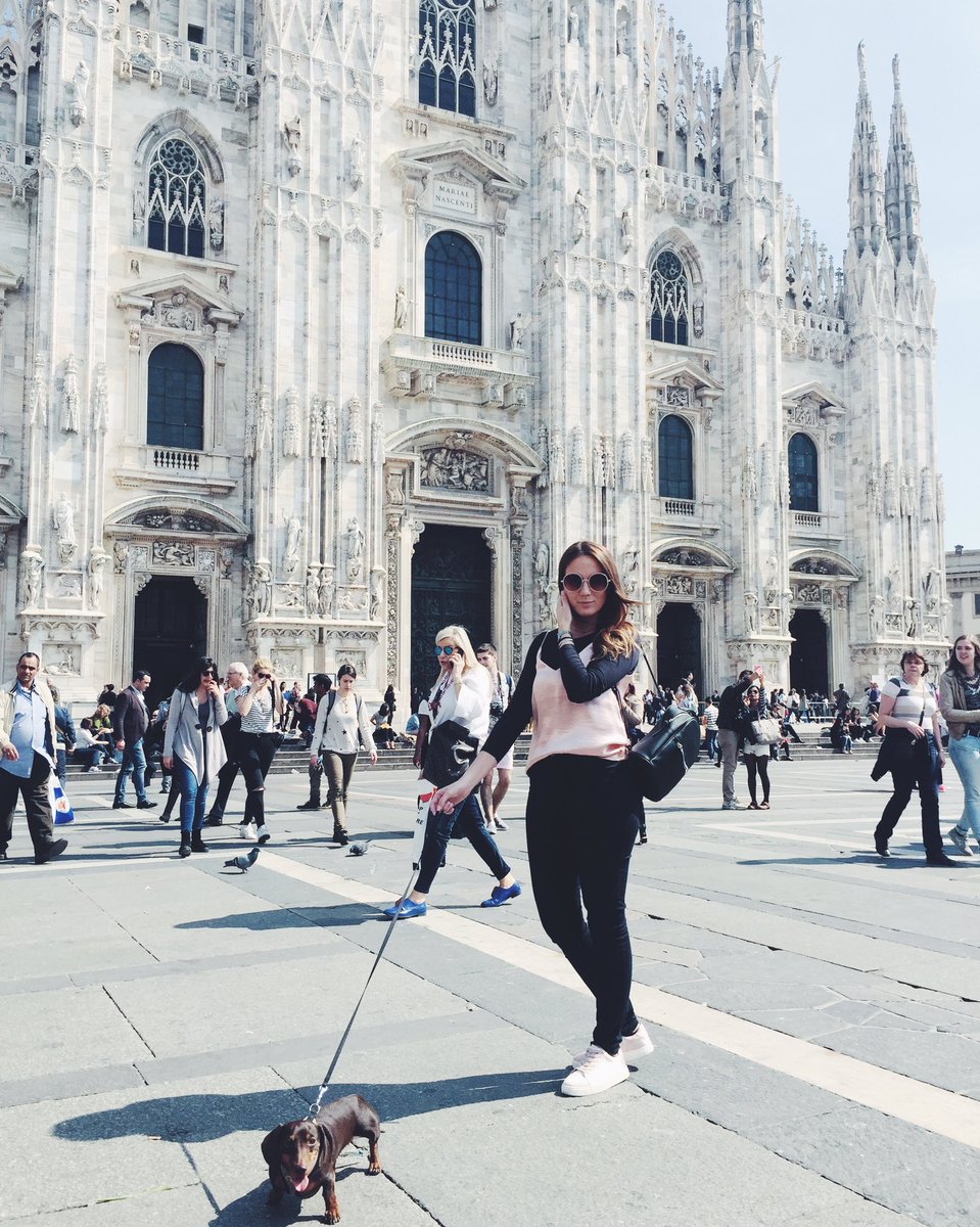 imperfectedit's tweet photo. Head over to my #instastory to catch my day in #Milan yesterday 🖤 #fblogger @FemaleBloggerRT @UKBlog_RT https://t.co/R46wc84t9S
