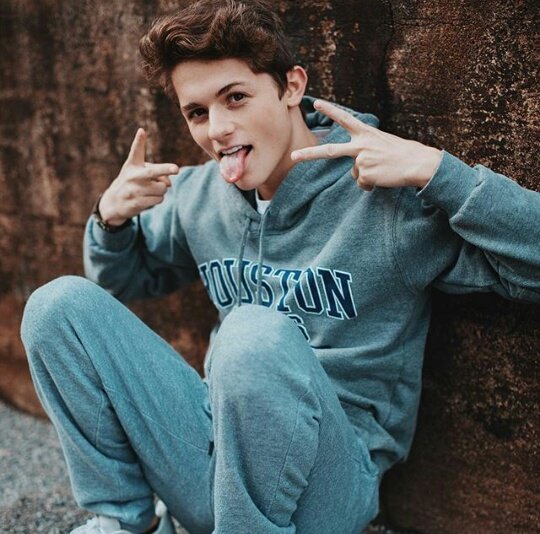 #openfollow buat rp western. kuy yg liat bantu rt ea semoga berkah!