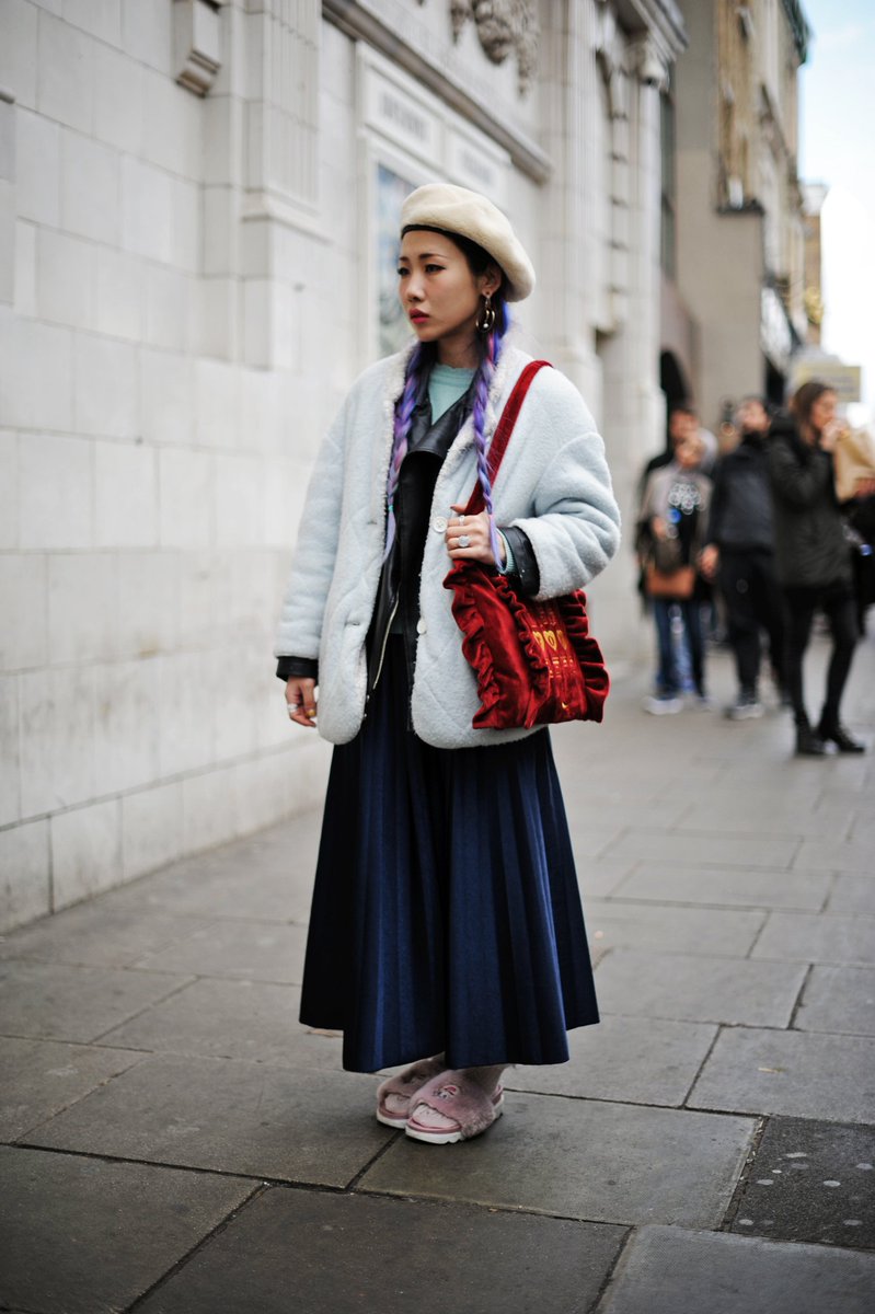 Streetstyle from London, more on Miista blog  miista.com/blogs/miista/s… #inspiration
