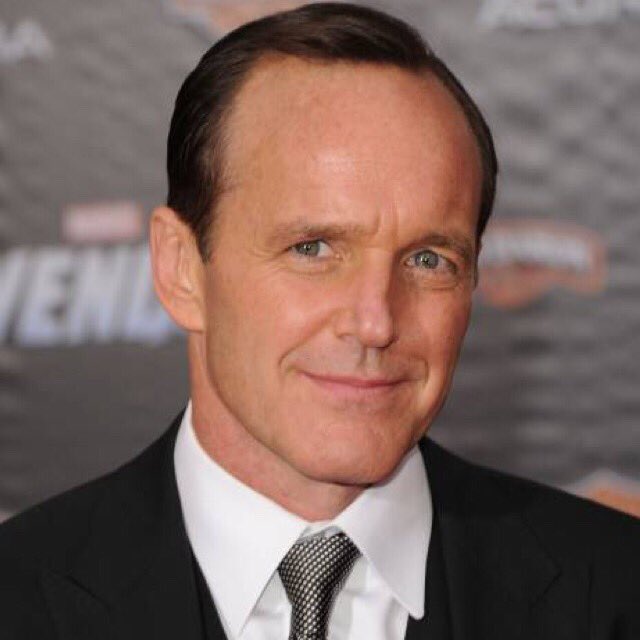 Happy birthday dear Clark Gregg I hope your happiness    