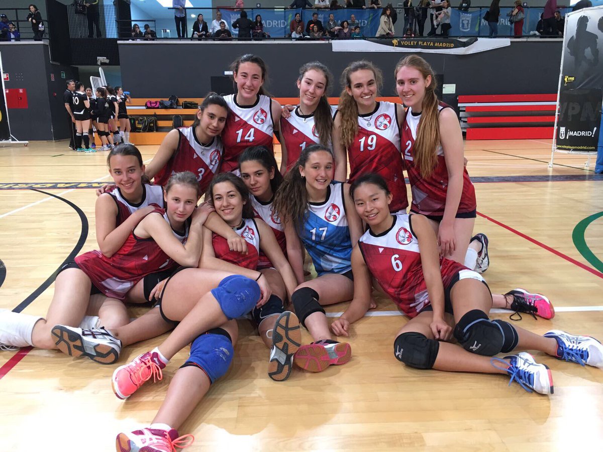 voleysanse's tweet photo. ๐Cita clave del #juvAcvs hoy a las 17h en el #CVStadiumELM mientras los y las #CVSansers del #infMcvs #cadAcvs y #juvBcvs cumplen ganando!๐๐ผ https://t.co/zHhiRGGY9L