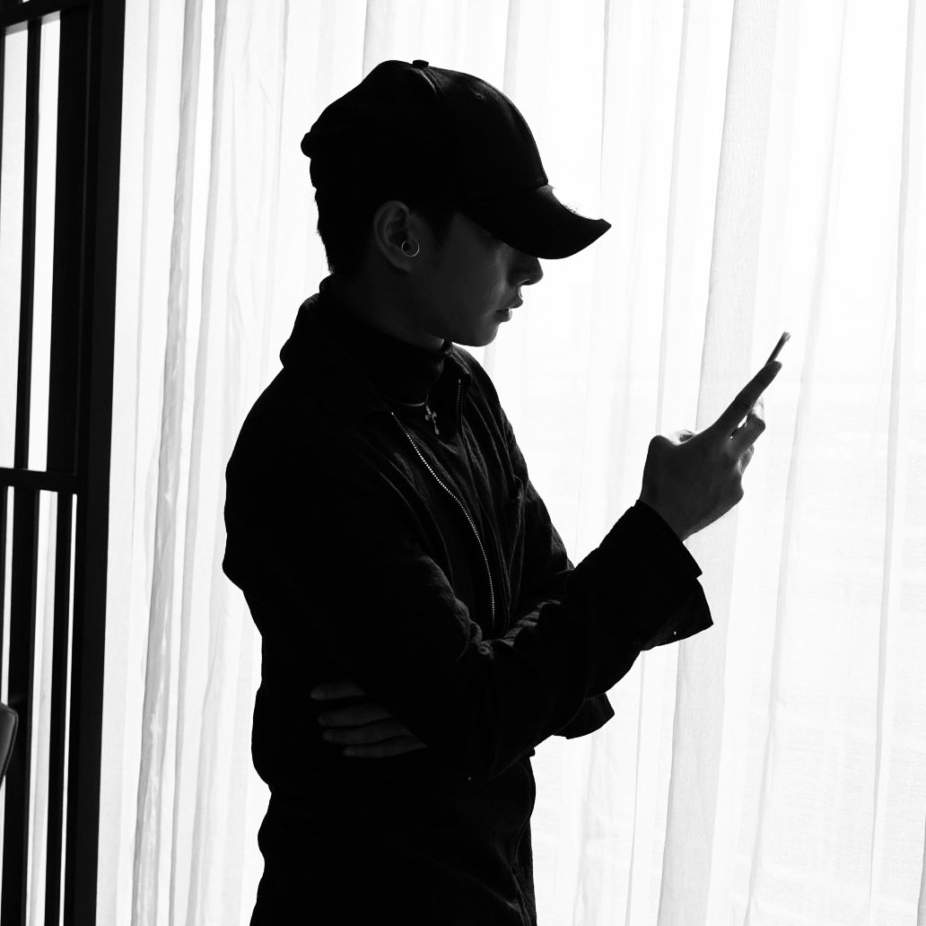 peckpalit's tweet photo. เกิดชาติหน้าผมขอเกิดเป็นโทรศัพท์

เพราะอยากให้เธอกด"รับรัก"ผมบ้าง!!! ...  อะแฮร๊ :P https://t.co/vzWpbhW7gi